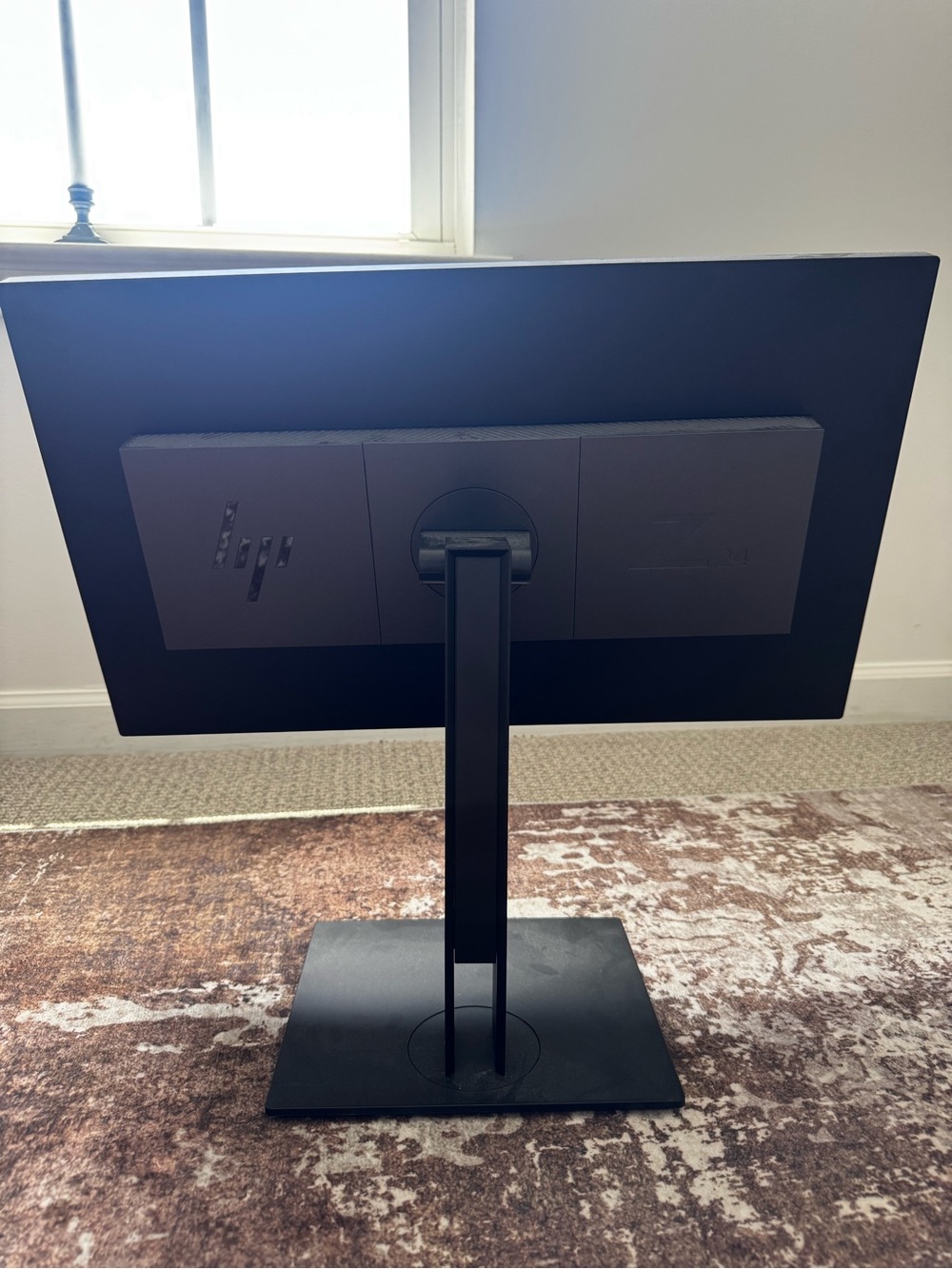 HP Monitor Z24 23.8in - Picture 3 of 5